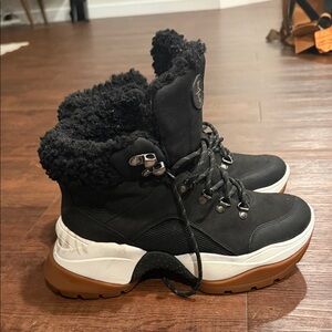 Kenneth Cole New York Black and white Winter Boots